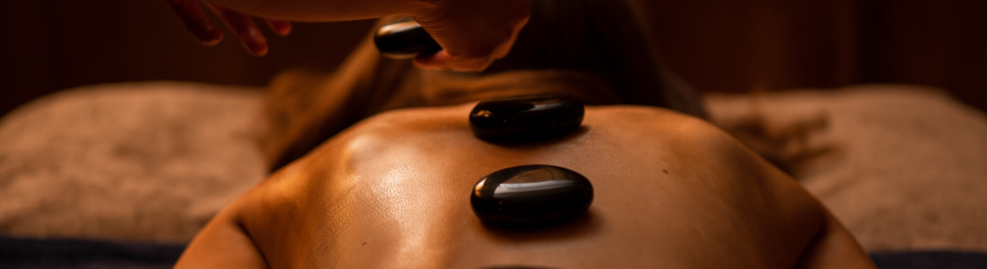 Hot stone massage treatment The Rabbit Hotel