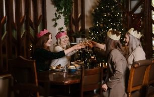 Christmas The Rabbit Hotel