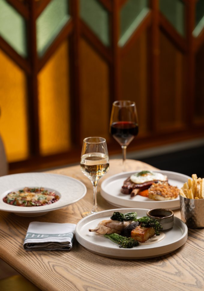 Dining The Rabbit Hotel